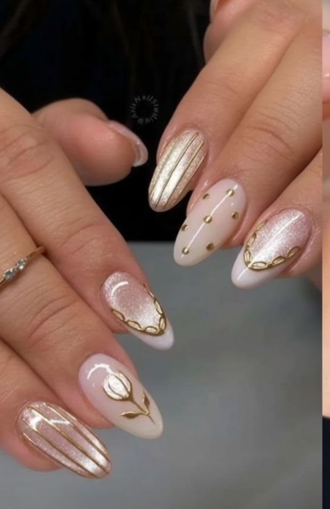 Golden Bloom Luxe Nails
