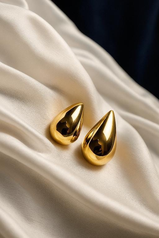 Auréa Teardrop Statement Studs