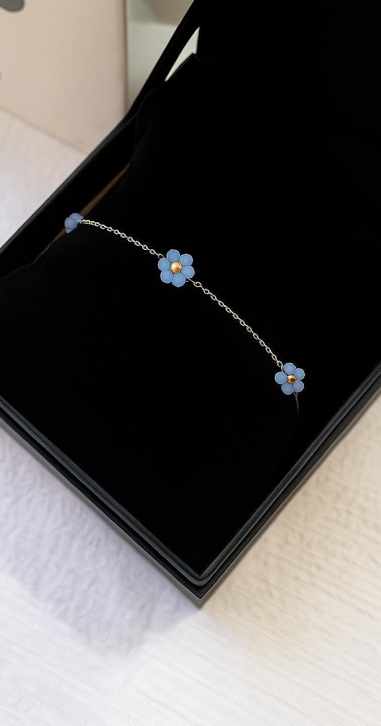 Blue Floral Bead Bracelet